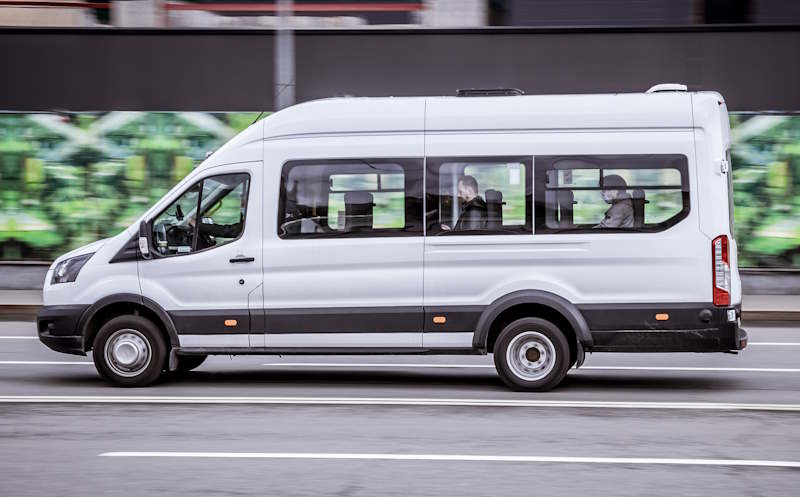 Minibus qui roule